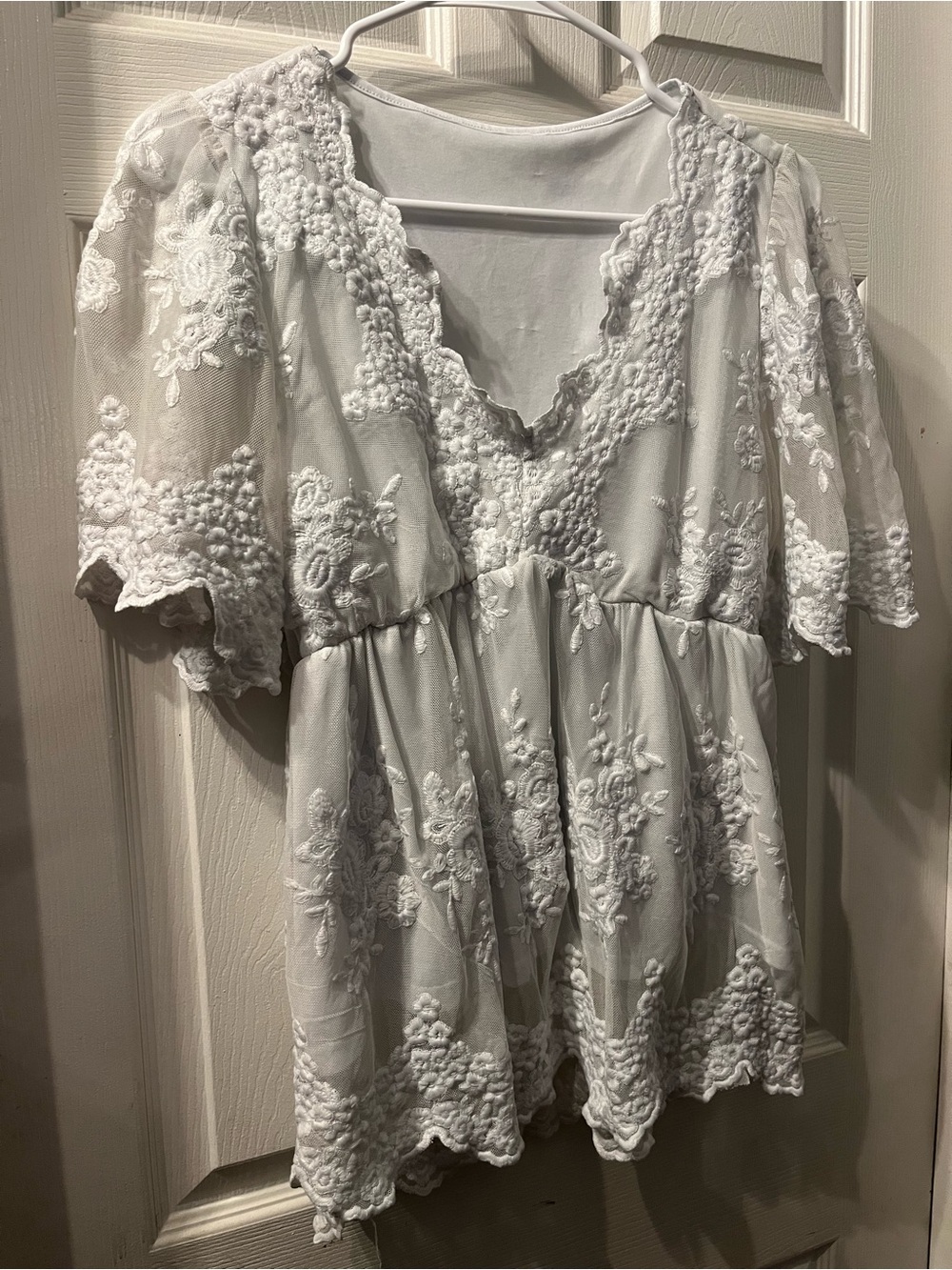 White Embroidered Lace V-Neck Blouse